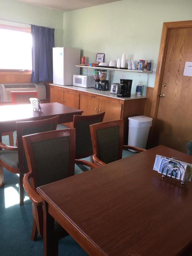 Moon Mist Motel Meade Экстерьер фото